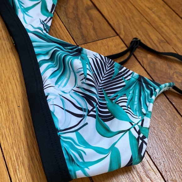 Rip Curl Bikini Top - Picture 2 of 6